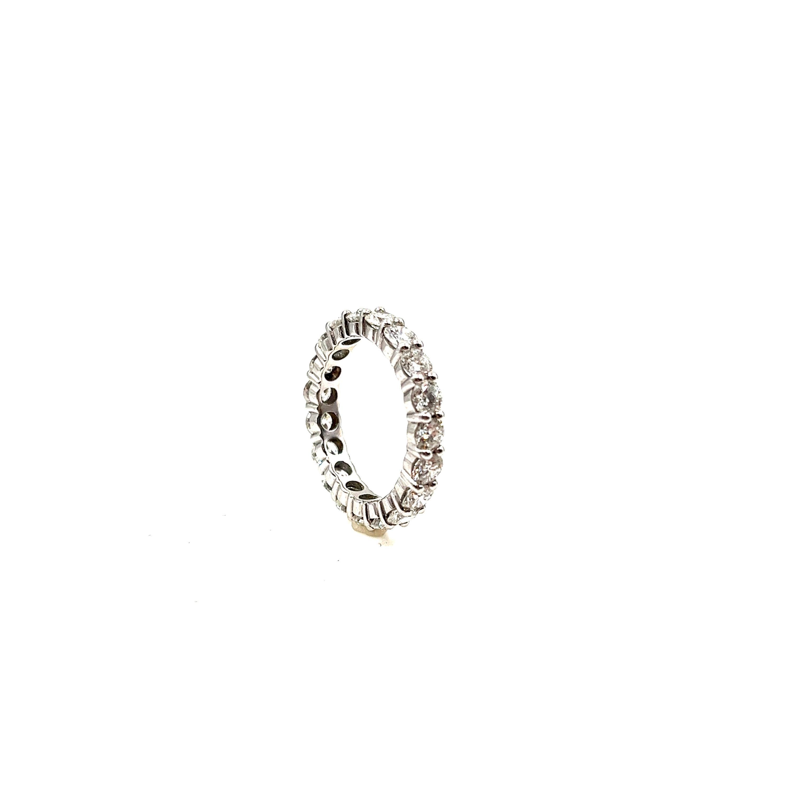 2.67 ct Diamond Eternity Ring For Sale 1