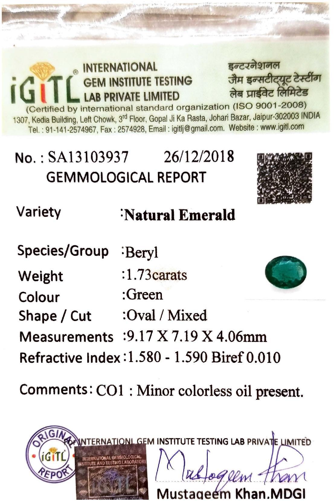 2.67 Karat Gewicht Oval geformt grüne Farbe IGITL zertifiziert Smaragd Edelstein Anhänger (Ovalschliff) im Angebot