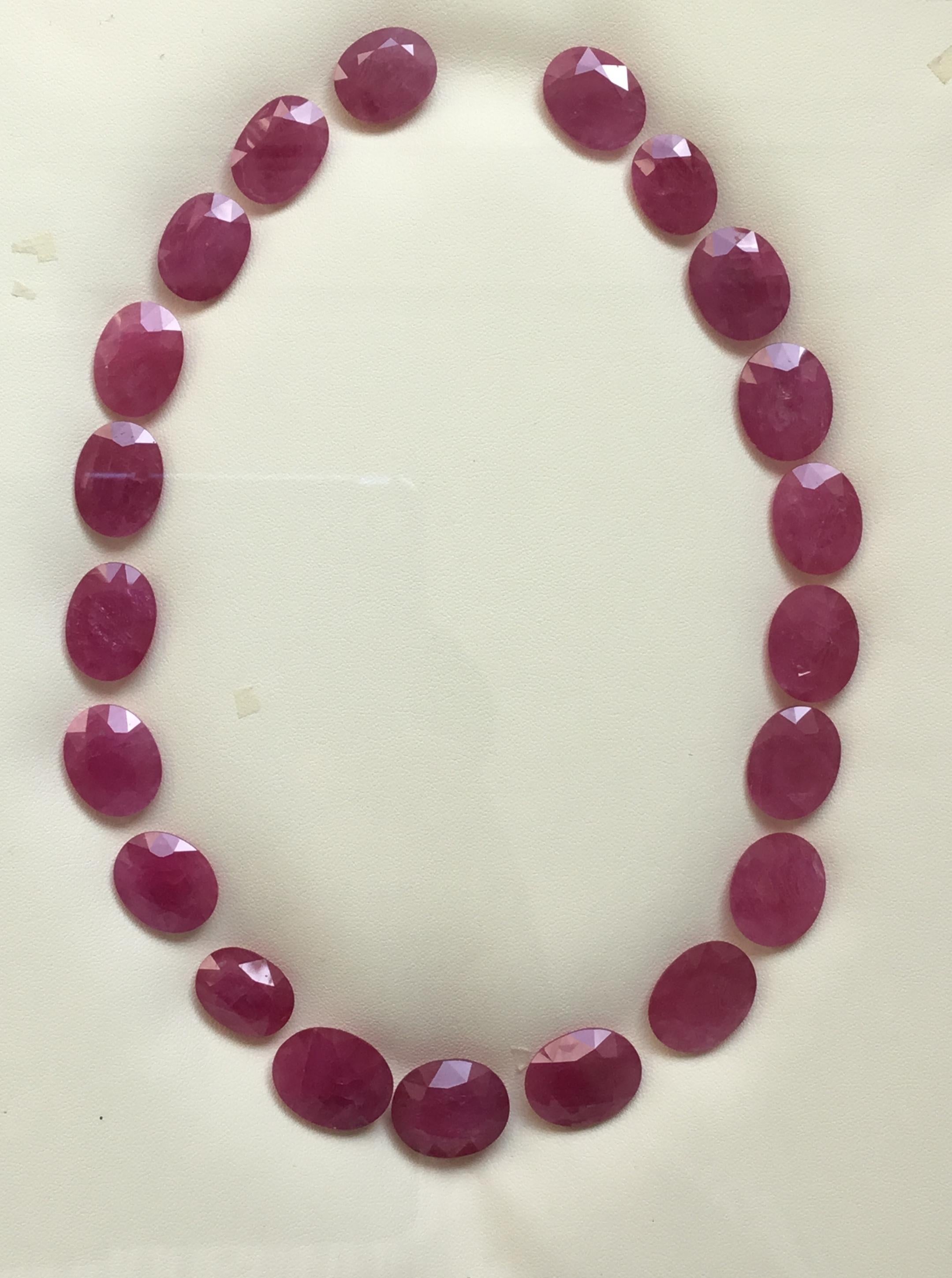 267.02 Carats Ruby Mozambique Oval Faceted Cut stone Layout Heated Natural Gem Neuf - En vente à Jaipur, RJ