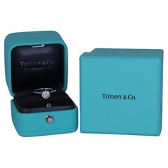 26729 Tiffany & Co 0.93ct I VS2 Round Diamond 6 Prong Platinum Engagement Ring