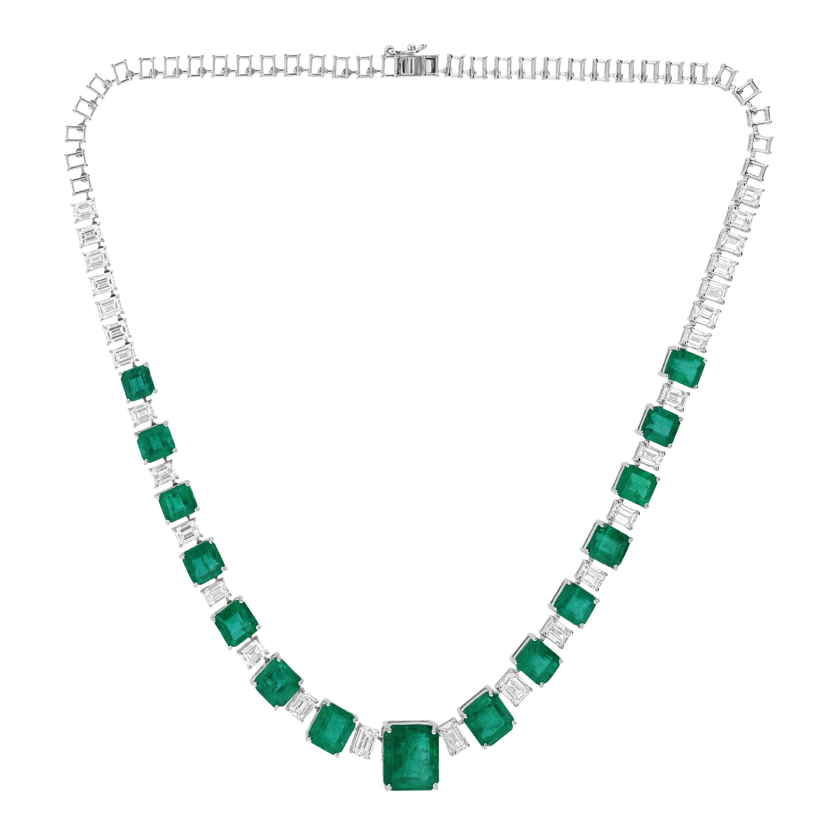 Esmeralda de Zambia de 26,75 quilates Collar de diamantes SI/H de 9,51 quilates Oro blanco de 14 quilates en venta