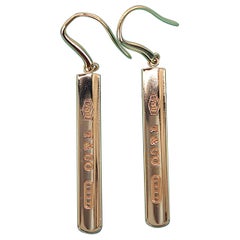 26753 Tiffany & Co Orecchini pendenti a gancio con barra 1837 in oro giallo 18 carati 750