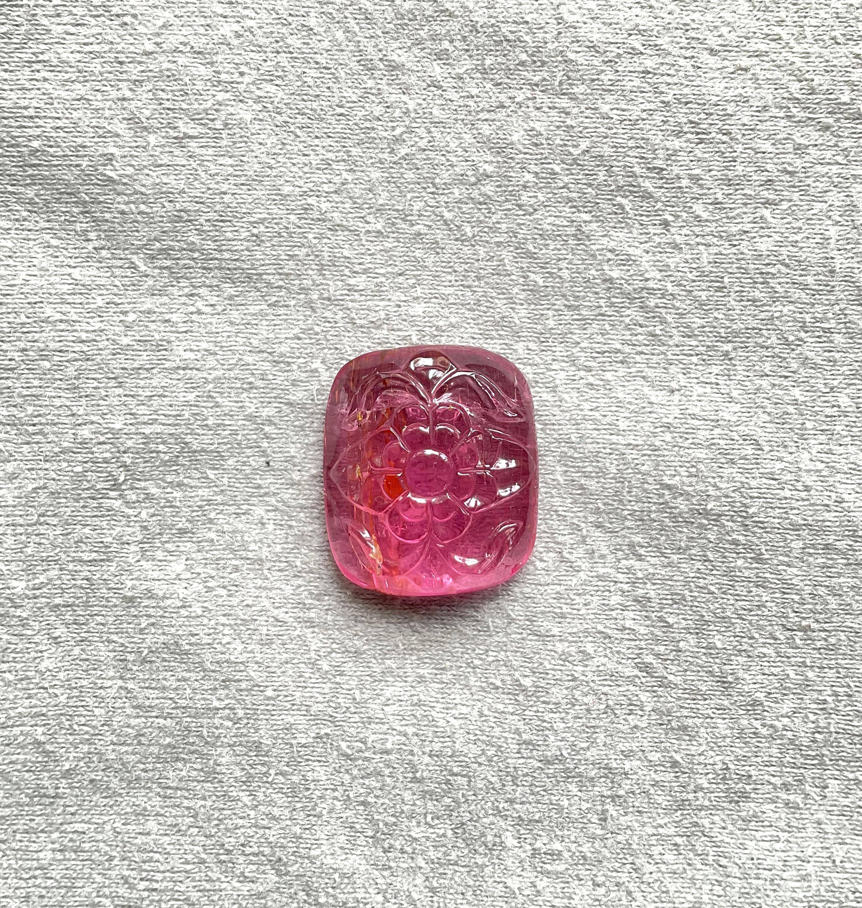 This is a one of a kind of rubellite tourmaline.
Gemstone - Rubellite Tourmaline
Weight -  26.76 Ct
Size - 21x18 MM
Piece - 1

