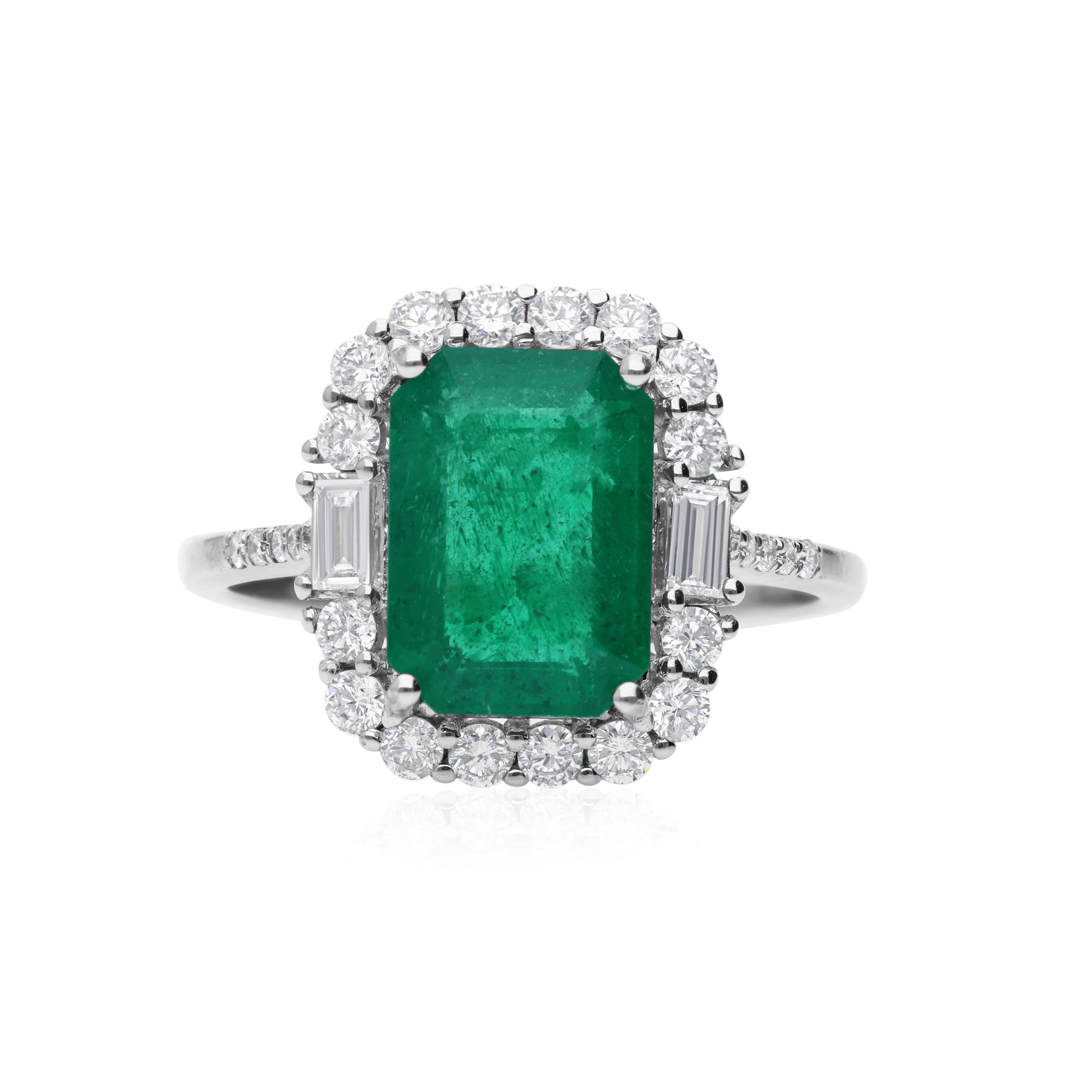 in vendita:  Anello nuziale aureolato con diamante smeraldo dello Zambia da 2,67 carati in oro bianco 18 carati 5
