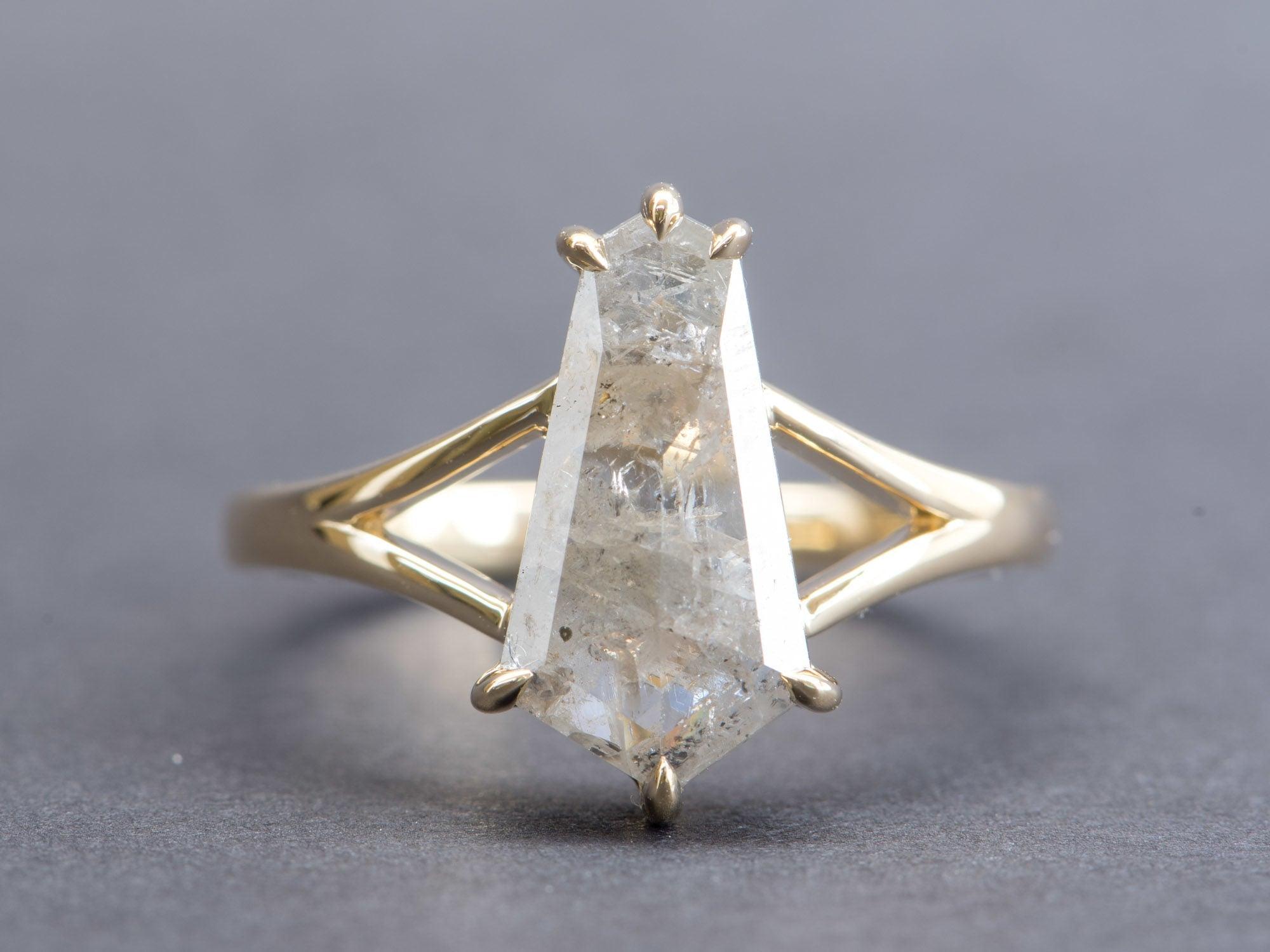 ♥ 2.67ct Hexagon Salt and Pepper Diamond Ring on Split Band 14K Yellow Gold
♥ Solid 14k yellow gold ring set with a beautiful hexagon-shaped diamond
♥ Gorgeous salt and pepper gray color!
♥ The item measures 15.6 mm in length, 8.9 mm in width, and