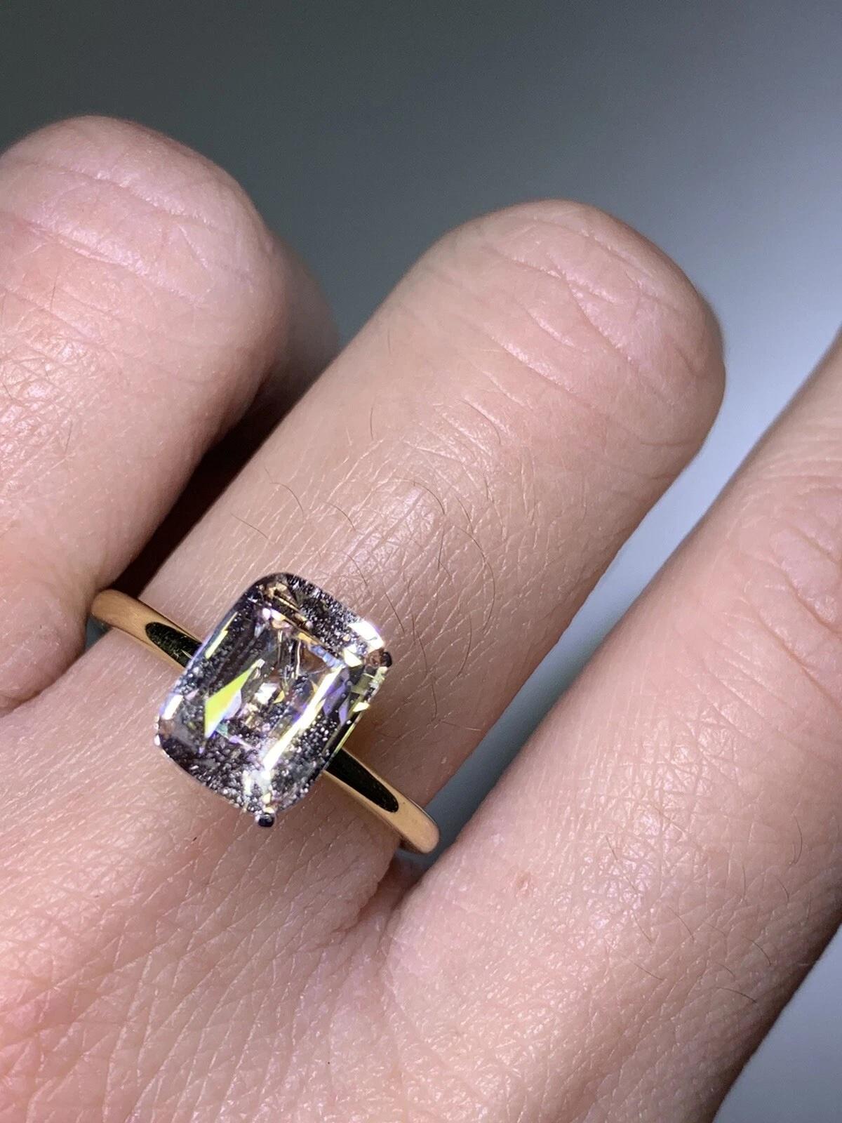 Taille émeraude Bague de fiançailles solitaire saphir émeraude 2,67ct en or jaune 18ct en vente