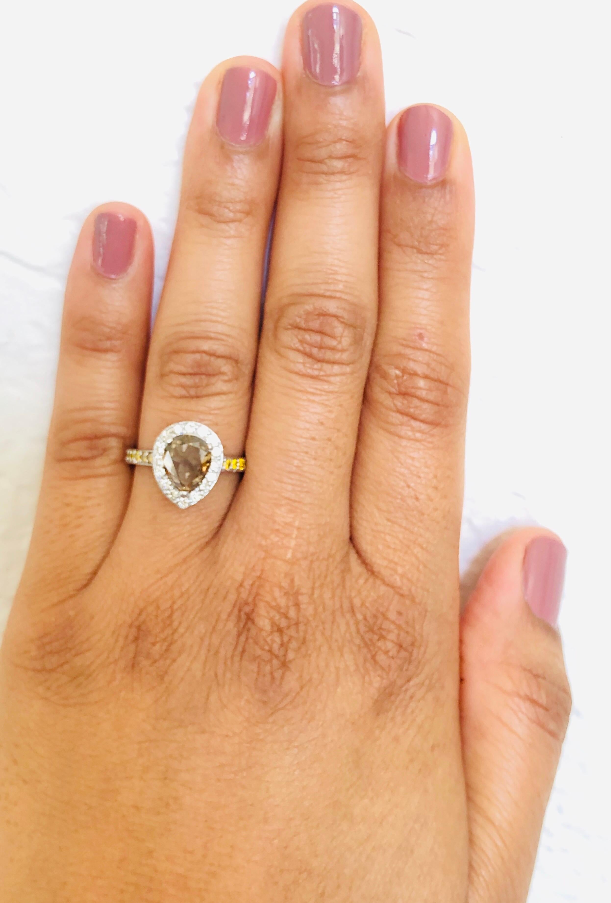 2,68 Karat Champagner Gelber Diamant 18 Karat Weißgold Ring im Zustand „Neu“ im Angebot in Los Angeles, CA