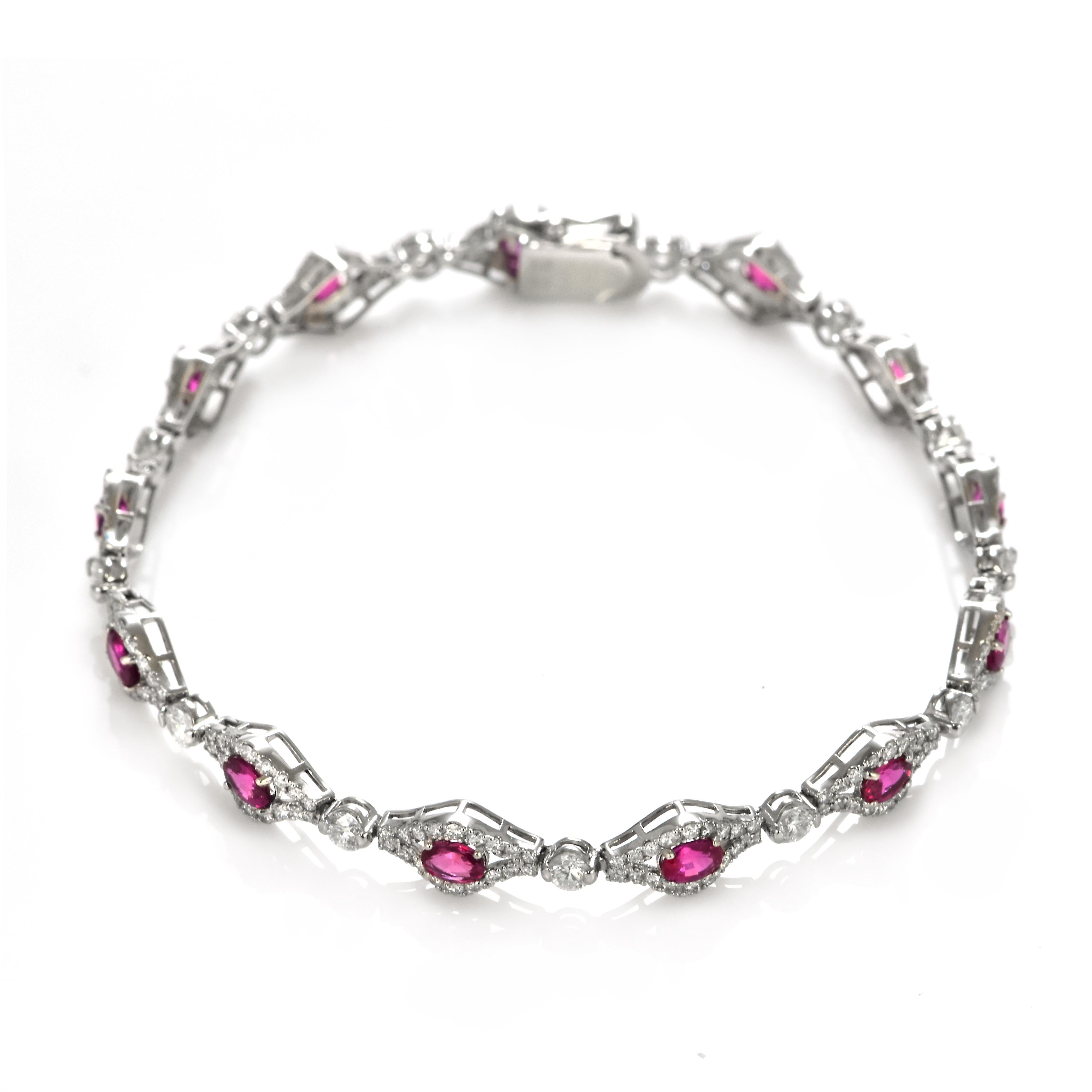 Bracelet en platine de 2.68 carats de rubis naturels non chauffés et de diamants en vente 6