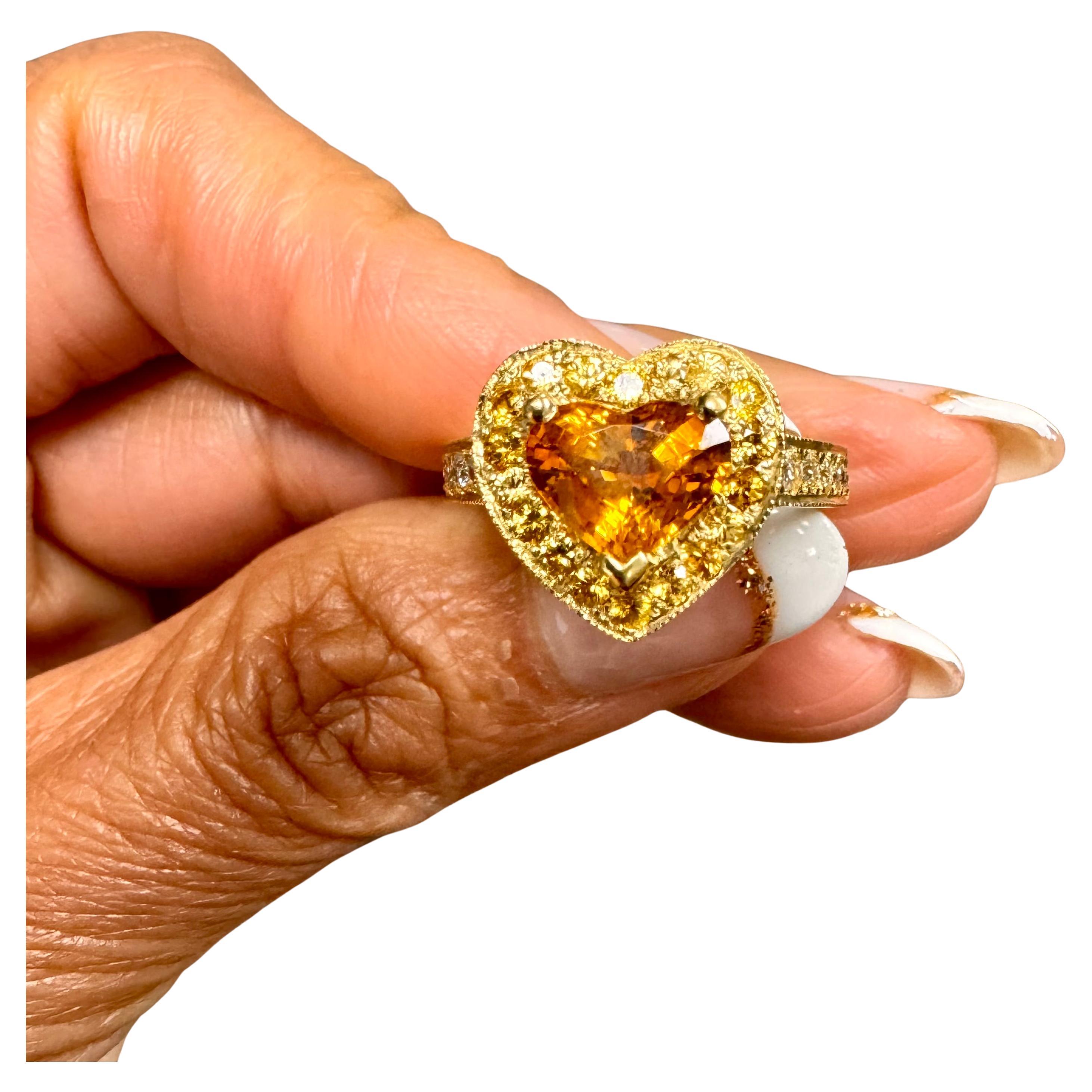 2,68 Karat Orange Saphir Diamant Verlobungsring Gelbgold im Angebot