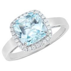 Bague fantaisie en or blanc 18 carats avec topaze bleue suisse de 2,68 carats et diamant blanc.