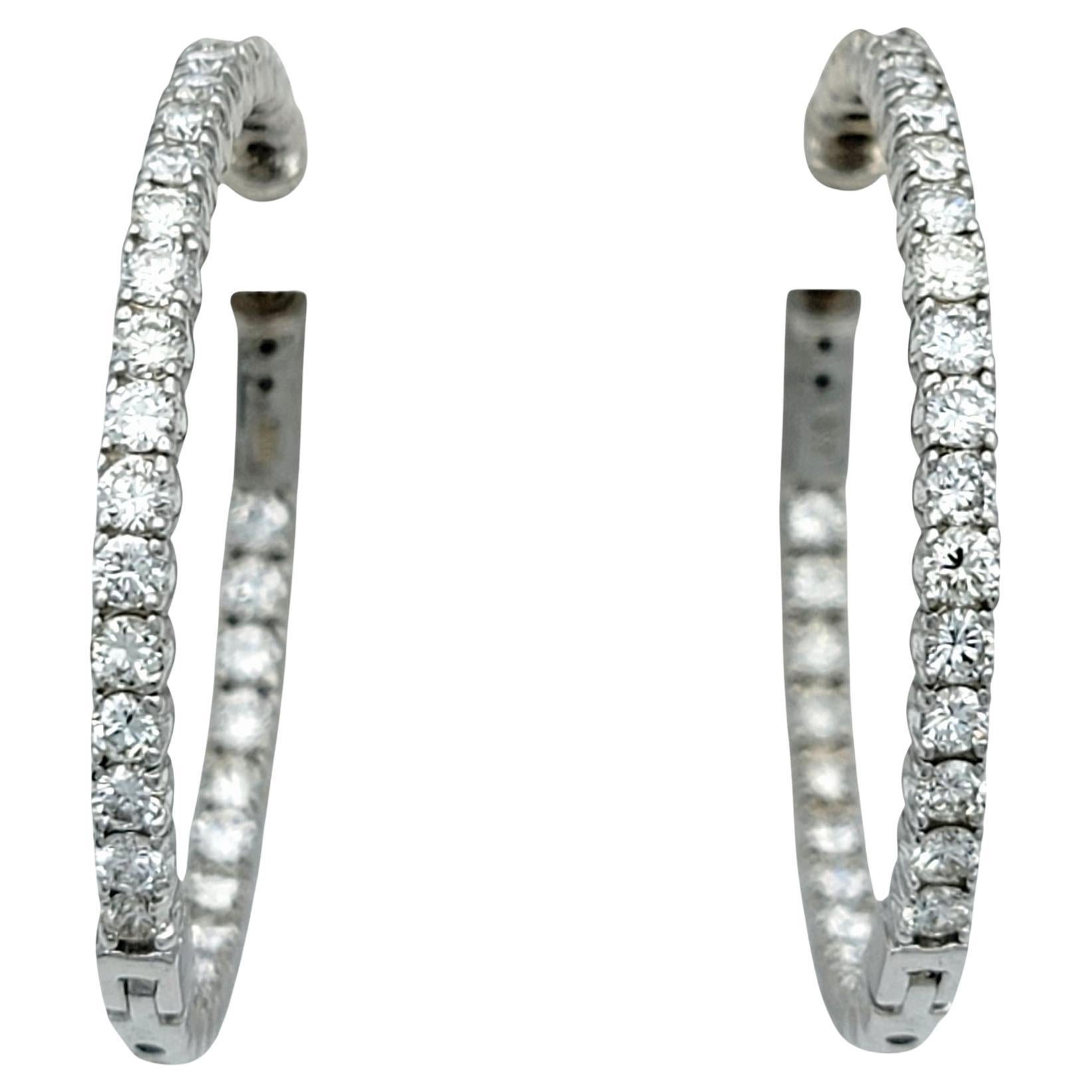 Boucles d'oreilles en or blanc 14 carats avec diamants ronds de 2,68 carats (Inside-Out)