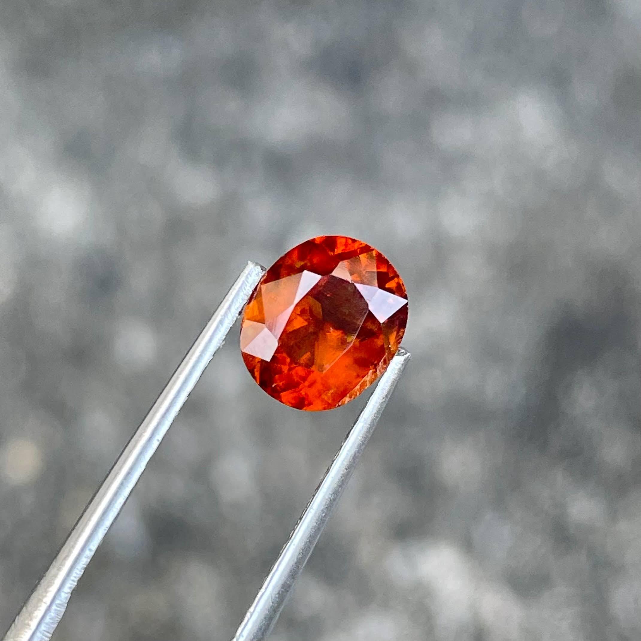 Poids 2,68 carats 
Dimensions 8,3x7,1x4,4 mm
Traitement aucun 
Origine : Pakistan 
Clarity SI
Forme ovale 
Taillé à facettes 



Cette exceptionnelle pierre précieuse Bestnasite de 2.68 carats est un trésor naturel rare et captivant provenant du