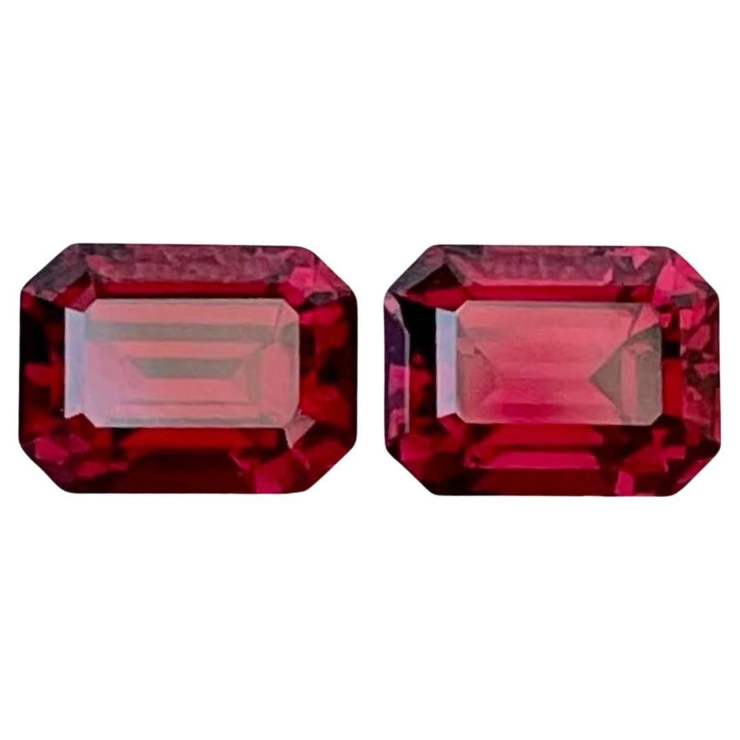 2.68 carats Vivid Red Garnet Pair Emerald Cut Natural African Gemstones (paire de grenats rouge vif, taille émeraude)