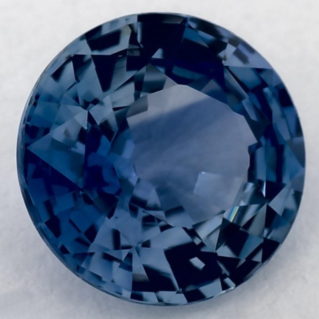 Una pietra natale di settembre molto preziosa con un delizioso colore blu. Si ritiene che portino fortuna e fortuna alla vita.

Esplora la vivace collezione di smeraldi, rubini e zaffiri nel nostro negozio, disponibili come gemme sciolte e