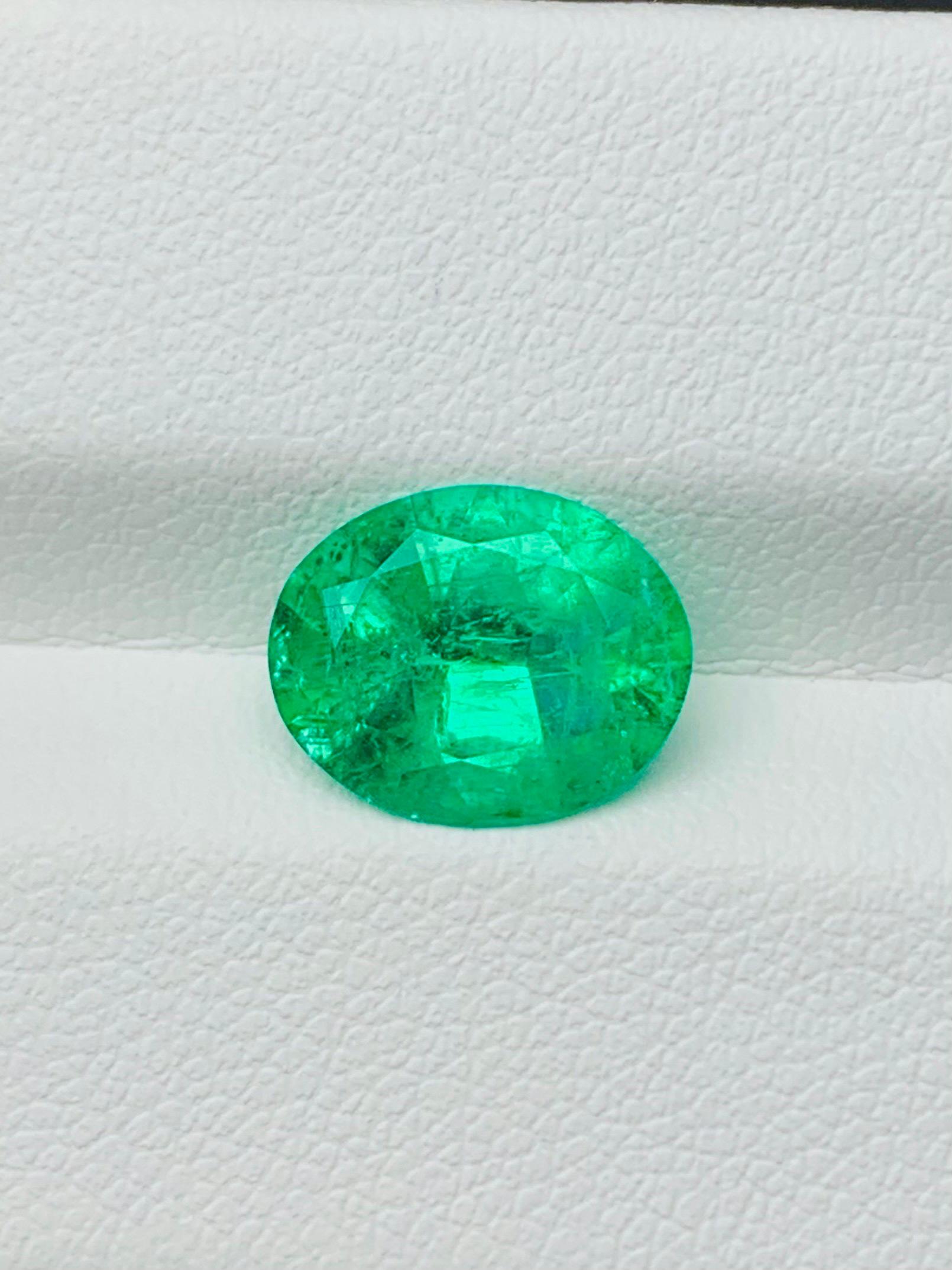 EMA151
2.68 Ct GIA Certification Natural Emerald Russia No Oil eye clean Gemstone

GEM DESCRIPTION
Species:  Natural Beryl
Variey: Natural Emerald No oil 
Weight: 2.68ct
Color: green 
Cut:  Excellent
Clarity : eye clean
Origin: Russia
Treatment : 