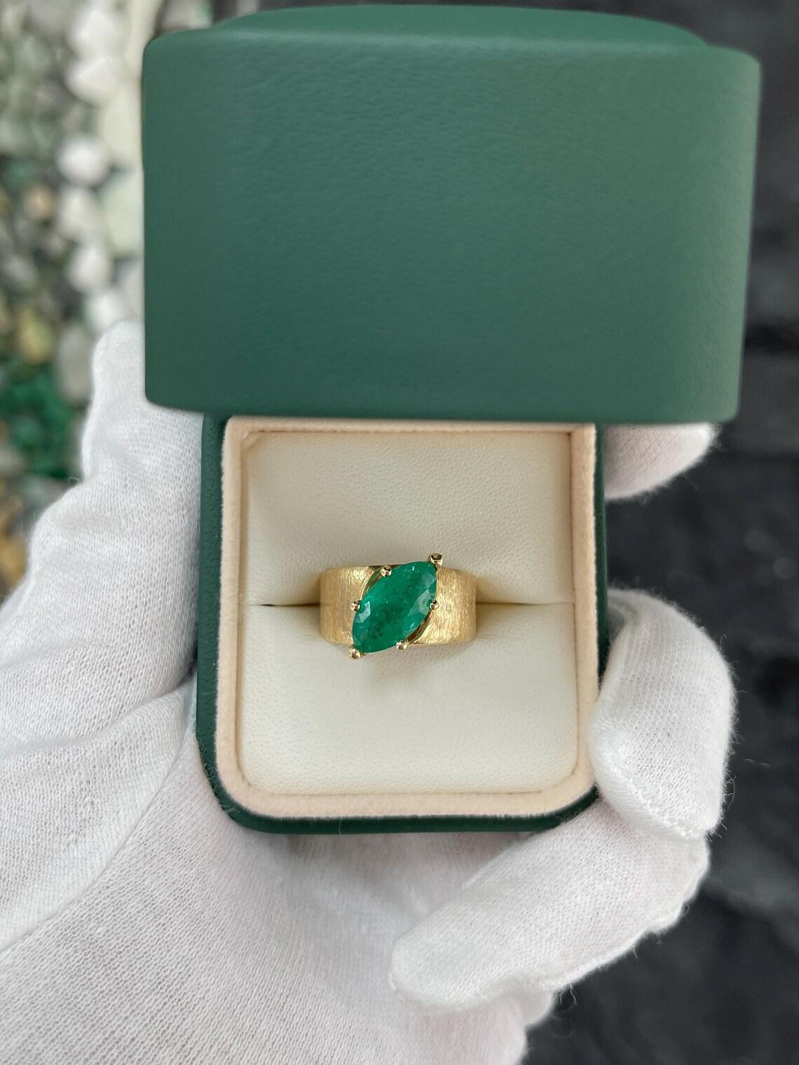 2,68ct Marquise Schliff kolumbianischen Smaragd mit 6 Zacken Gold Solitär Ring (Kunsthandwerker*in) im Angebot