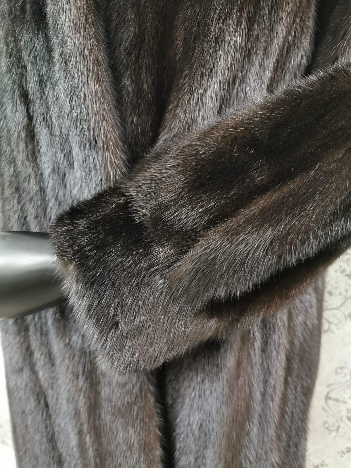Black 269  black diamond mink fur coat size 10 For Sale
