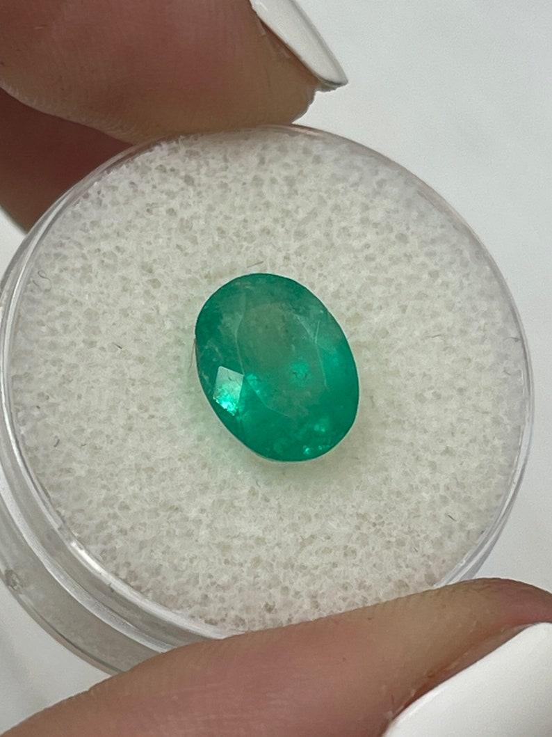 2.69 Carat Green Oval-Cut Colombian Emerald – May Birthstone Gem In New Condition For Sale In Jupiter, FL