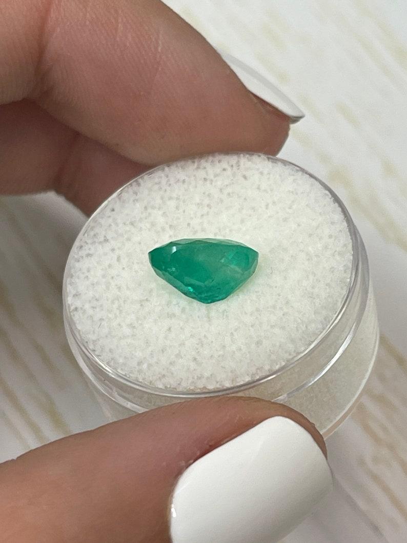 2.69 Carat Green Oval-Cut Colombian Emerald – May Birthstone Gem For Sale 2