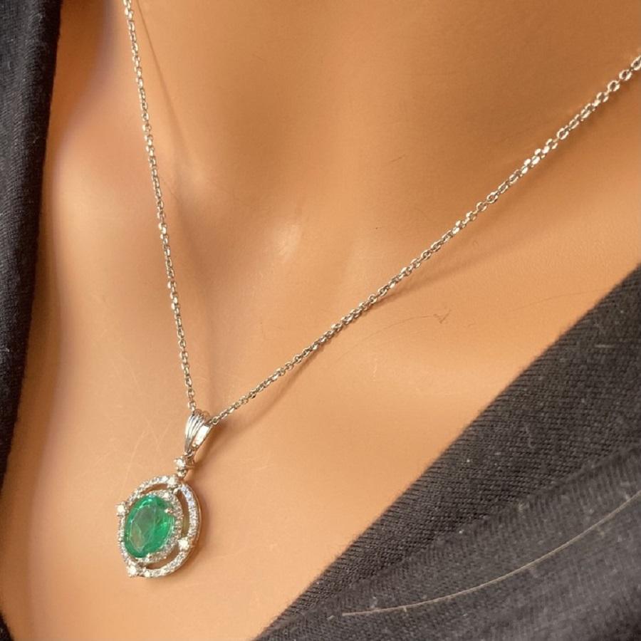 2,69 Karat Grüner ovaler Smaragd & Diamant-Anhänger aus 14k Weißgold mit Smaragd im Zustand „Neu“ im Angebot in Chicago, IL