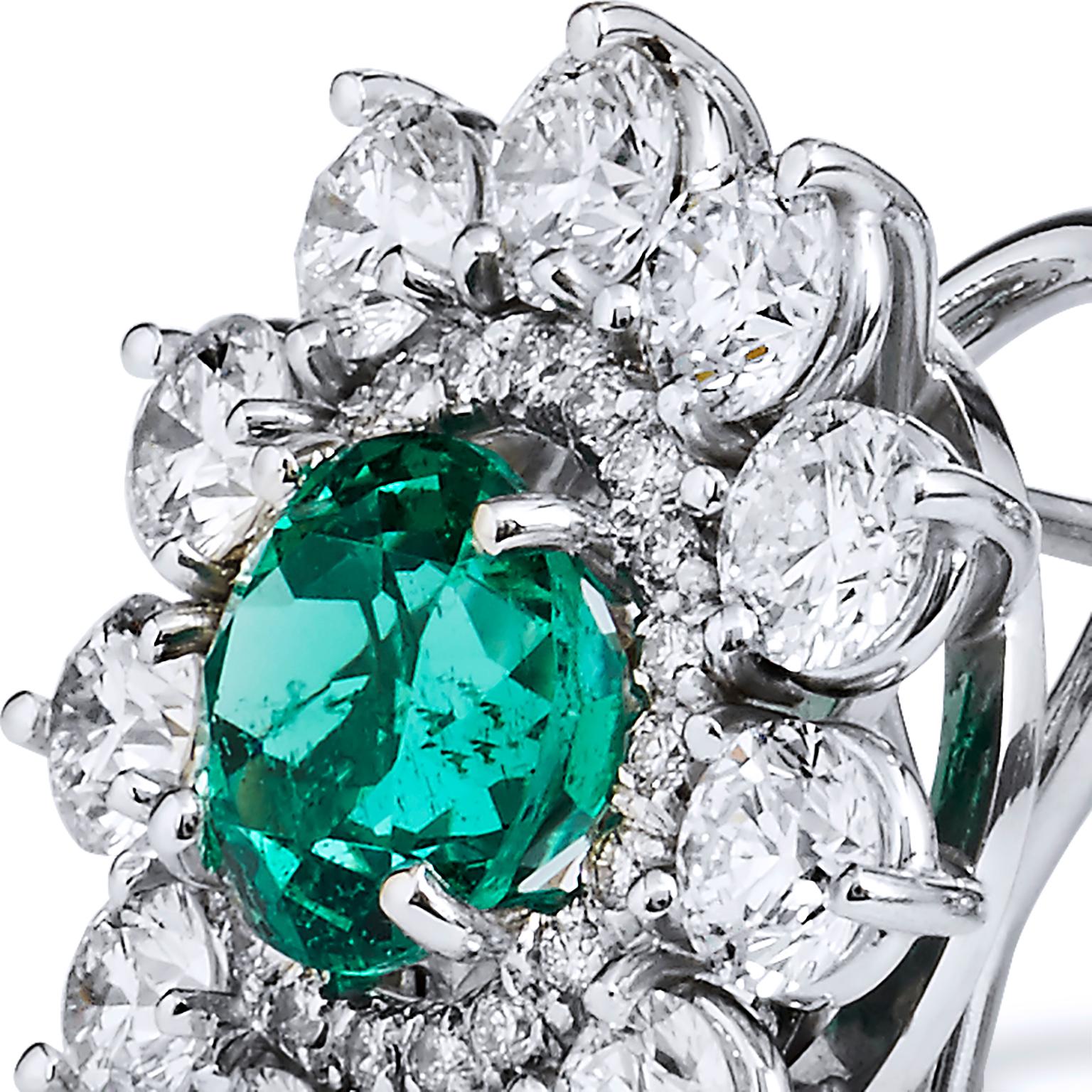 2.69 Carat Zambian Emerald with 3.46 Diamond Earrings in 18 Karat White Gold In New Condition In Miami, FL
