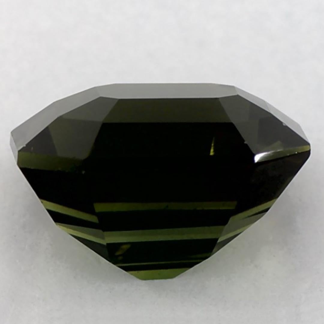 Women's 2.69 Ct Green Sapphire Octagon Cut Loose Gemstone For Sale