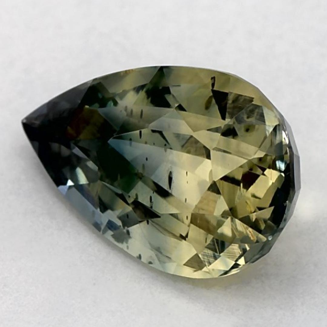 This natural Green sapphire offers elegance and sophistication. With its rich color saturation and precise cutting, it is the perfect centerpiece for an engagement ring or luxury jewelry design.

This sapphire originates from Sri Lanka (Ceylon),