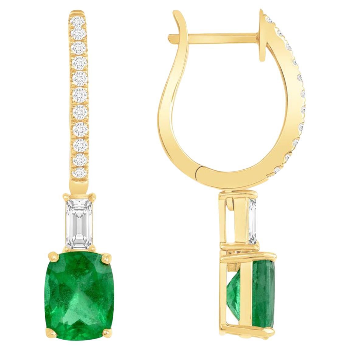 2.69 CT Natural Colombian Emerald 0.62 CT Diamonds 18K Yellow Gold Drop Earrings For Sale
