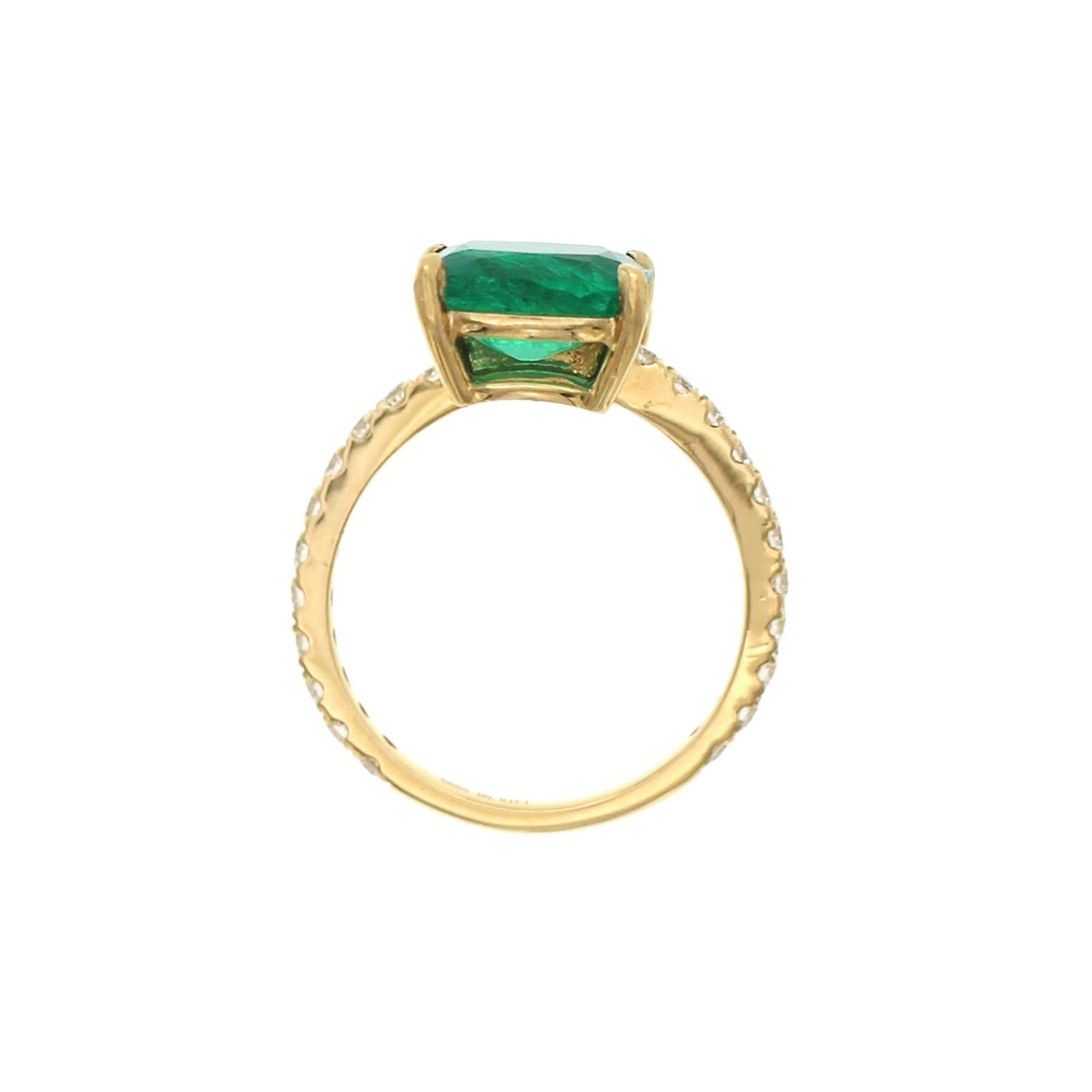 2.69 CT Zambian Emerald & 0.90 CT Diamonds in 14K Yellow Gold Engagement Ring For Sale 2
