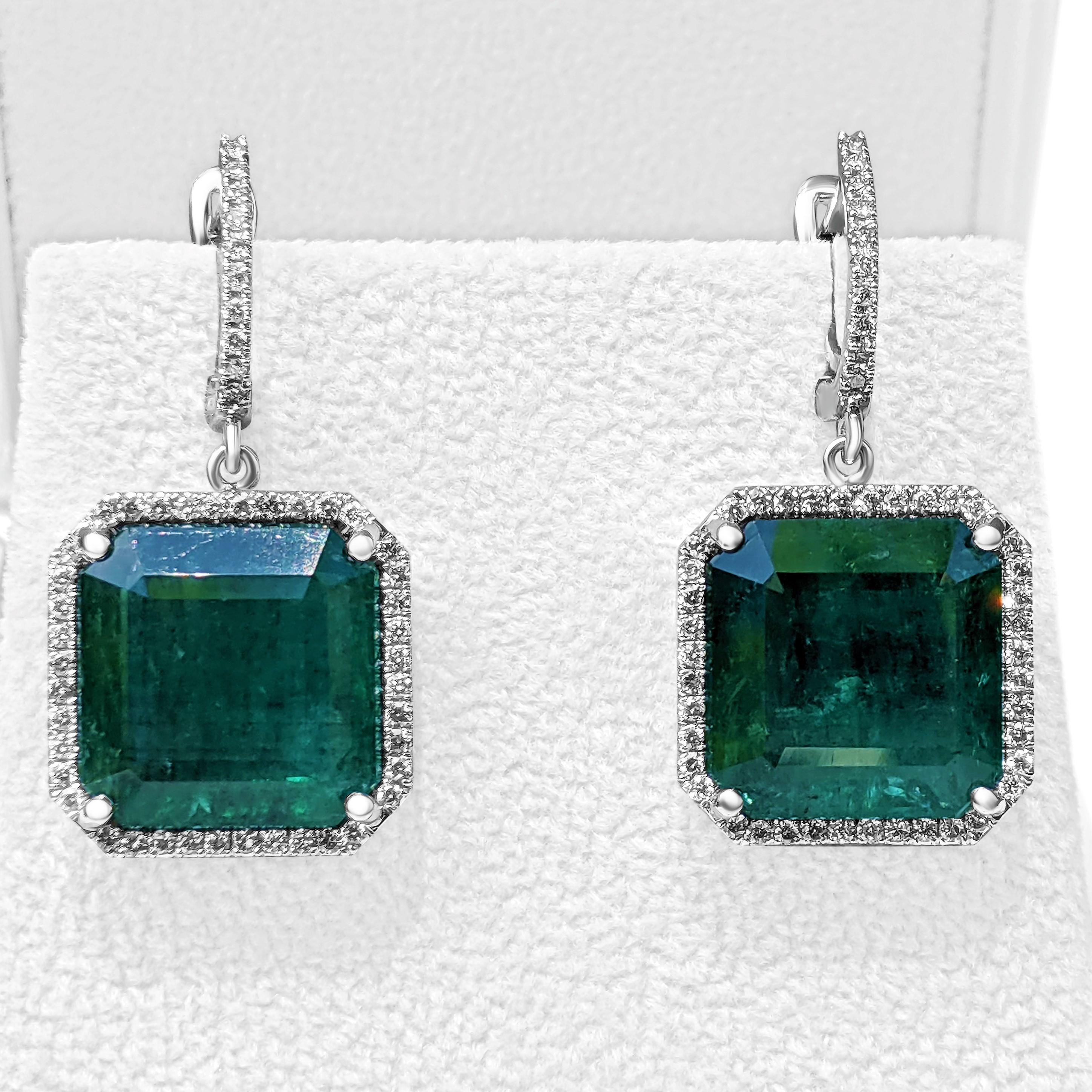 26.96 Carat Emerald and 1.20 Ct Diamonds - 14 kt. White gold - Earrings 3