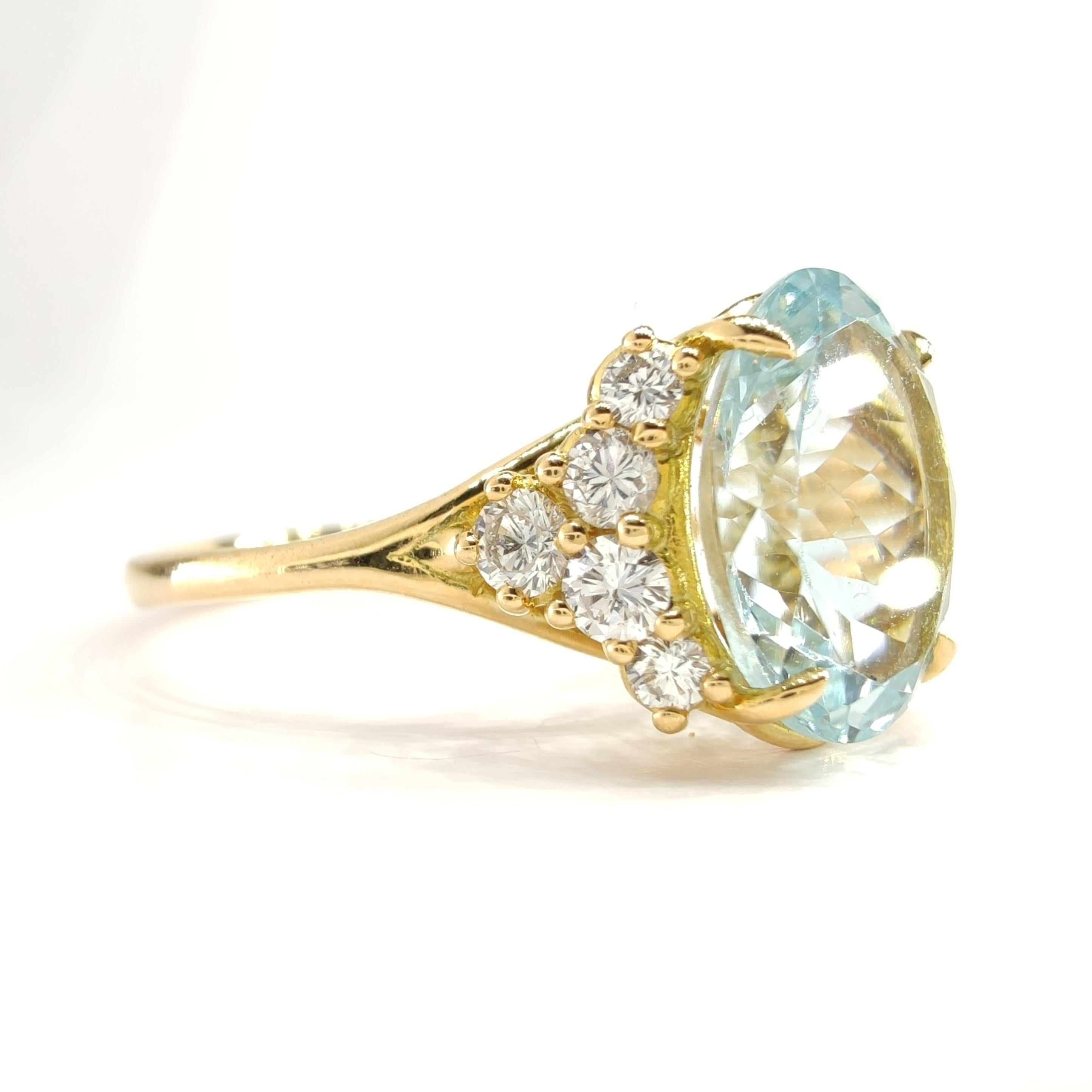 Aguamarina Natural 2,69ct  Anillo de diamantes de 0,35 ct en oro amarillo de 18 quilates -Contemporáneo en venta 1