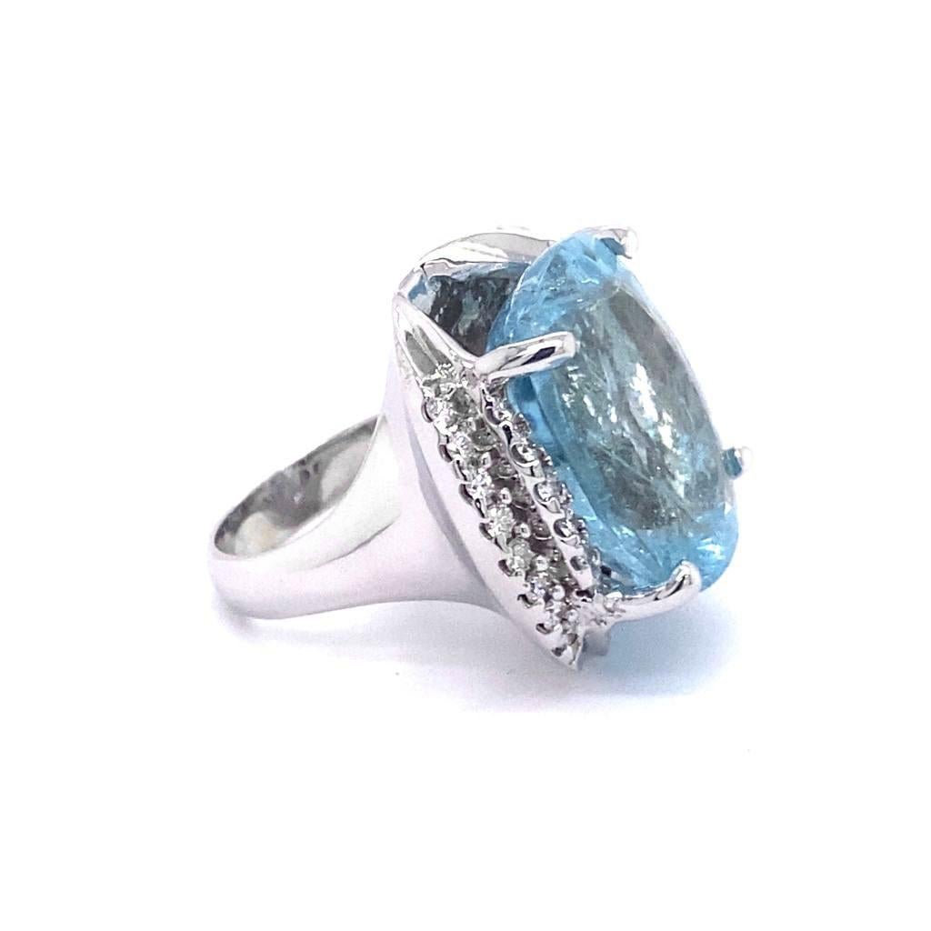 26ct Natural Aquamarine 14k W/G Ring In New Condition For Sale In LA, CA