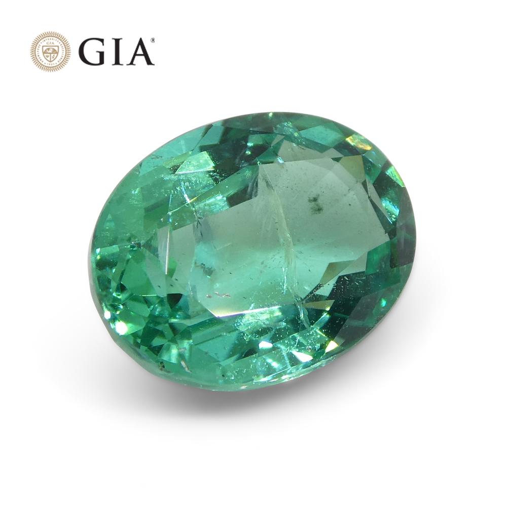Women's or Men's 2.6ct Oval Green Emerald GIA Certified Zambia For Sale