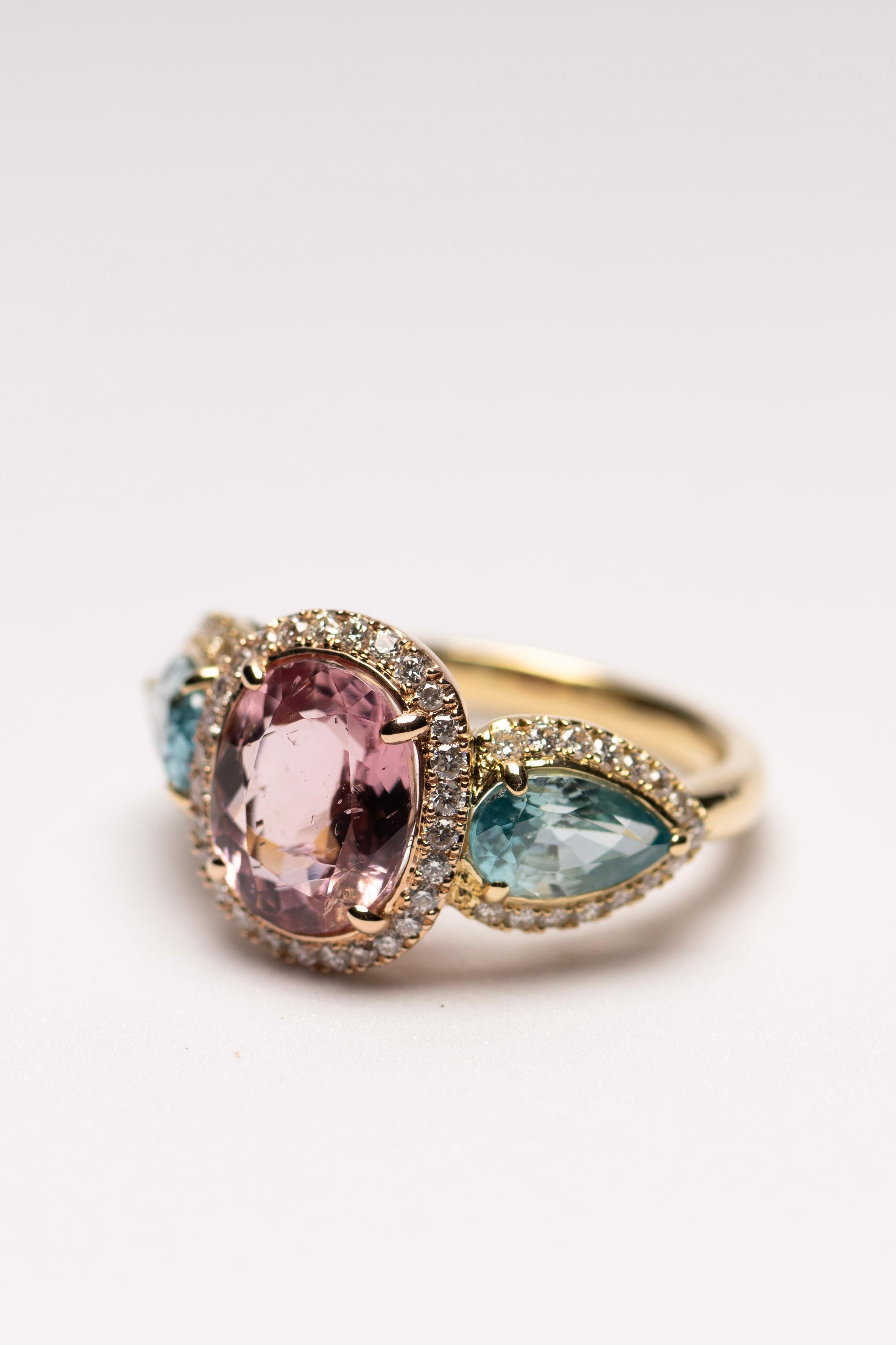 En venta: Anillo de Turmalina Rosa de 2,6 ct y Aguamarina de 2,18 ct con Diamantes en Oro de 18K  9