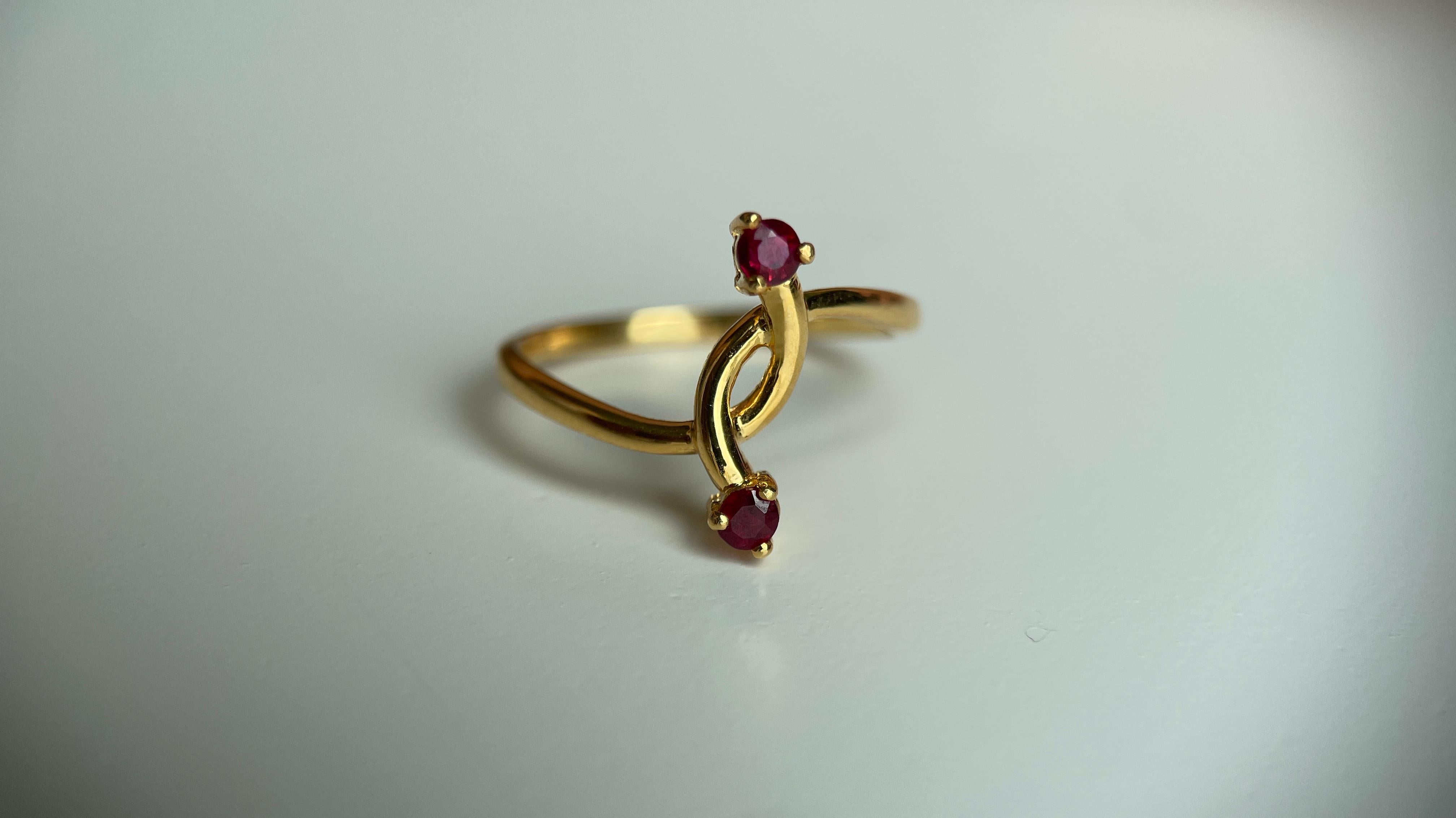 2.6mm Bague en rubis non chauffé de Birmanie de couleur sang de pigeon (Bague en rubis de Birmanie) Pour femmes en vente