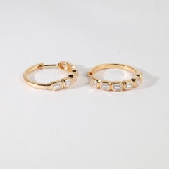 2.6tcw Boucles d'oreilles en or jaune 18K avec diamant naturel taille émeraude - VS G Color