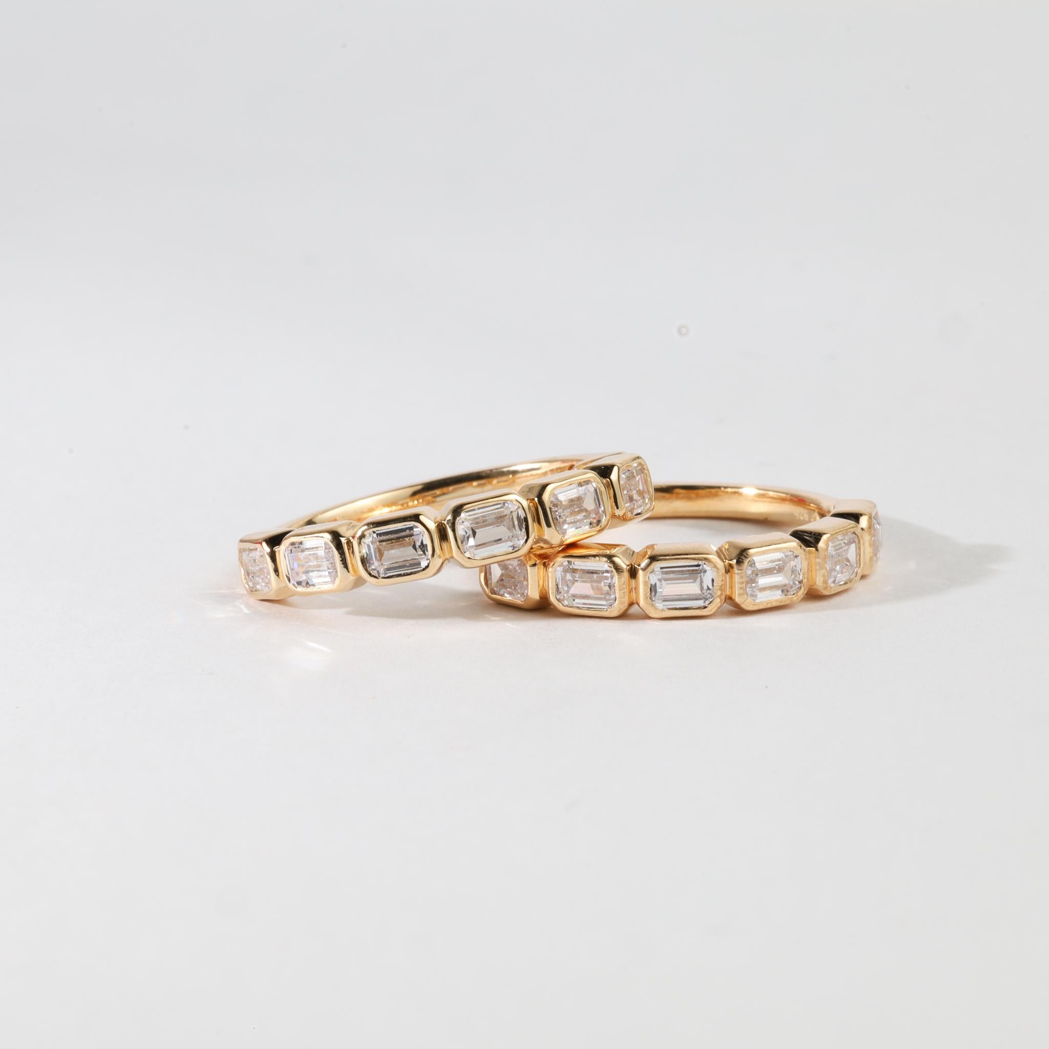 2,6 tcw natürlicher Smaragdschliff-Diamant-Ohrring aus 18 Karat Gelbgold - Farbe VS G im Angebot 1