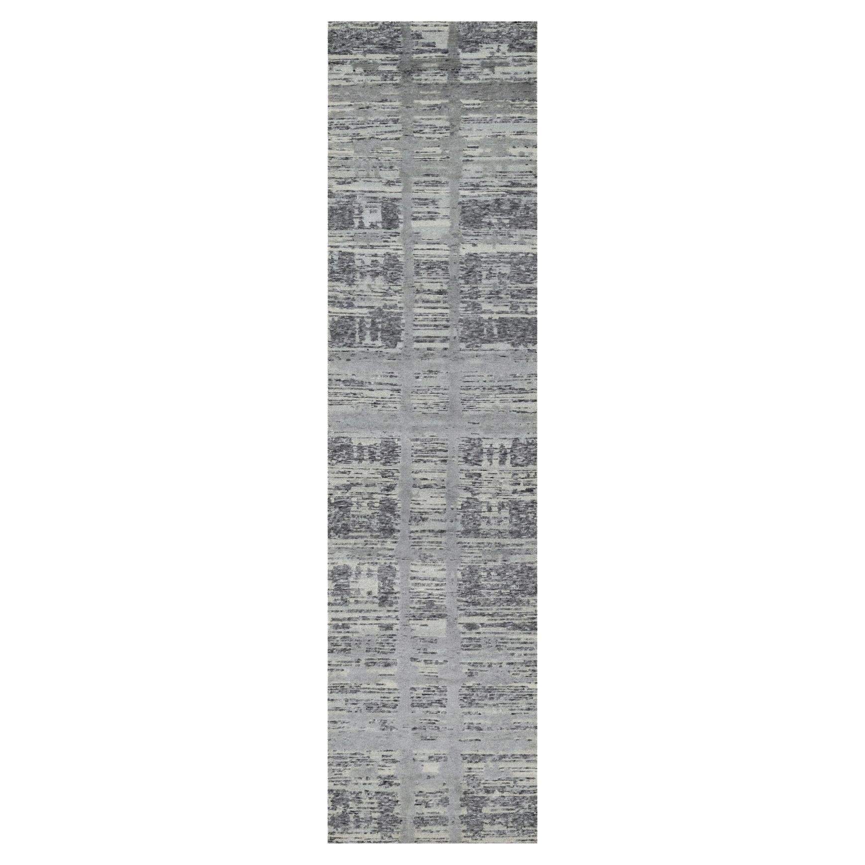 2'6"x10' Ash Gray, Undyed Natural Wool, Modern Design, Hand Knotted, Runner Rug