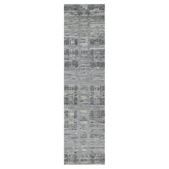 2'6"x10' Ash Gray, Undyed Natural Wool, Modern Design, Hand Knotted, Runner Rug