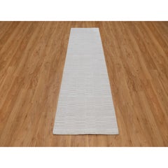 2'6"x10' Ivory Plain Modern Striae Design Polyester Hand Loomed Runner Rug
