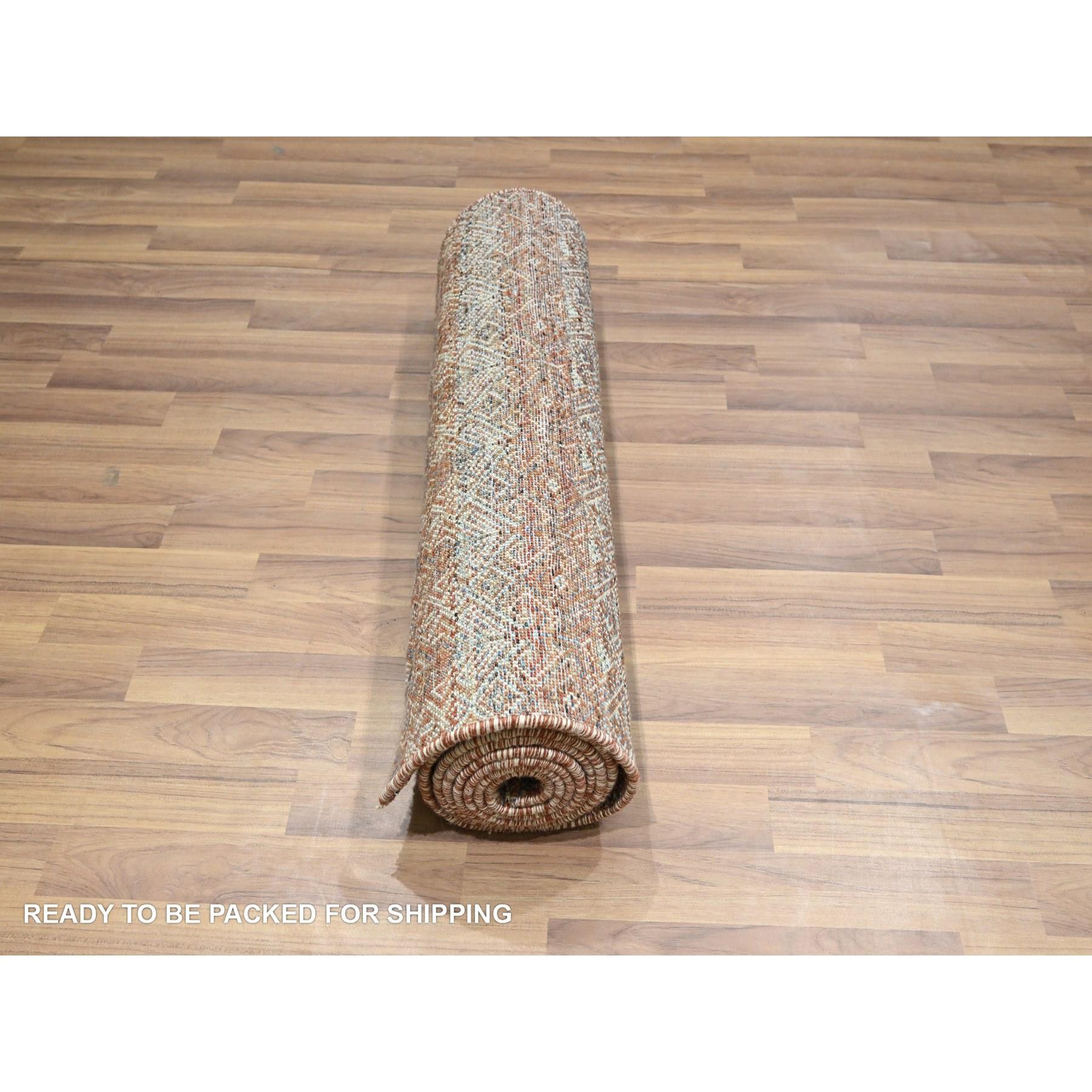 Hand-Knotted 2'6