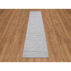 2'6"x10' White Natural Wool Plain Modern Striae Design Hand Loomed Runner Rug