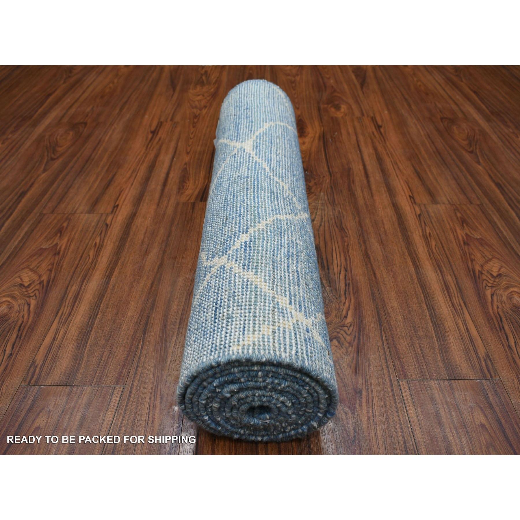 Afghan Tapis de couloir oriental en denim bleu noué à la main à motif de croix entrecroisée 2'6