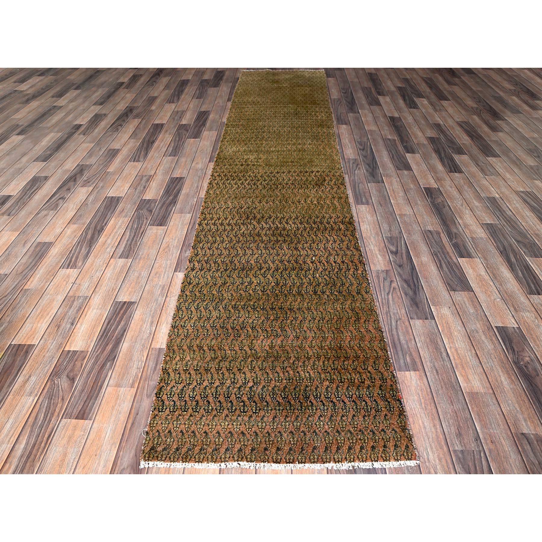 Kupferbraun, Vintage Persisch Tabriz mit Paisley wiederholenden komplizierten Muster, rasiert, Null Flor, Seiten und Enden professionell gesichert, Fragment, Läufer, Orientteppich
Primäre MATERIALIEN: Wolle
Latex: Kein Flor 
Höhe: 0,25 Zoll
Stil: