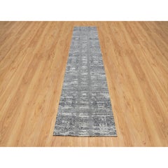 2'6"x11'8" Gray, Undyed Natural Wool, Hand Knotted, Modern Design, Runner Rug