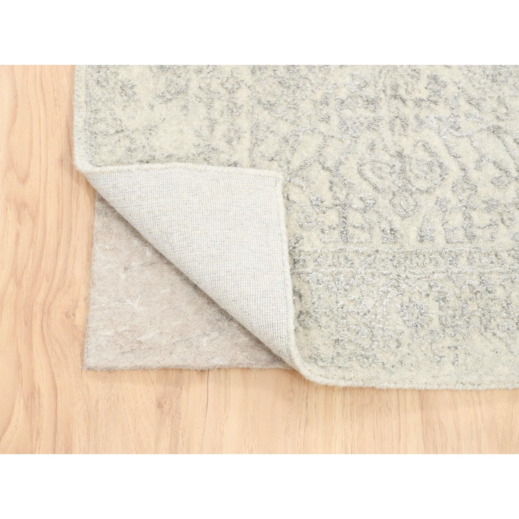 Moderno Tappeto Runner Jacquard beige in lana e seta lavorato a mano 2'6 