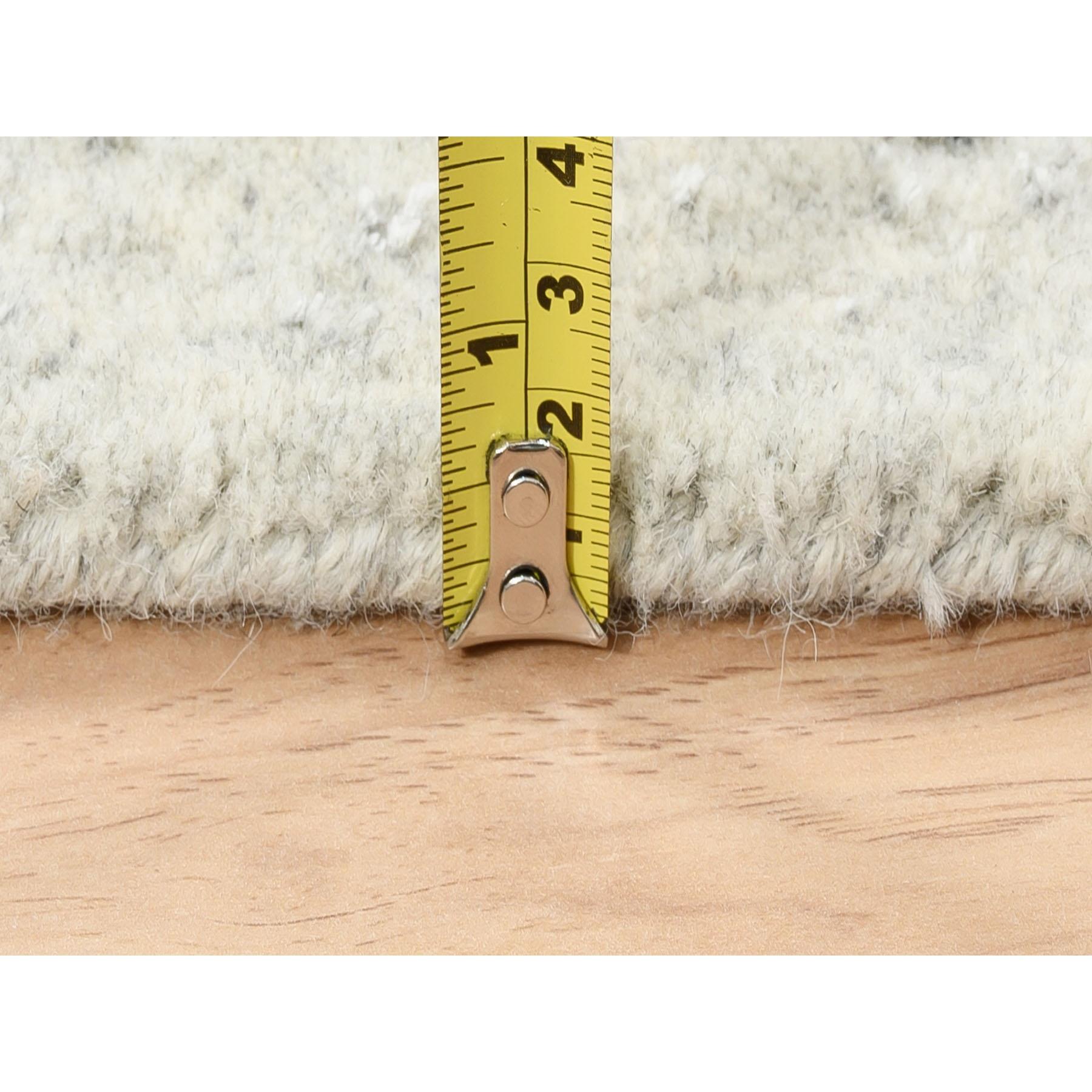 XXI secolo e contemporaneo Tappeto Runner Jacquard beige in lana e seta lavorato a mano 2'6 