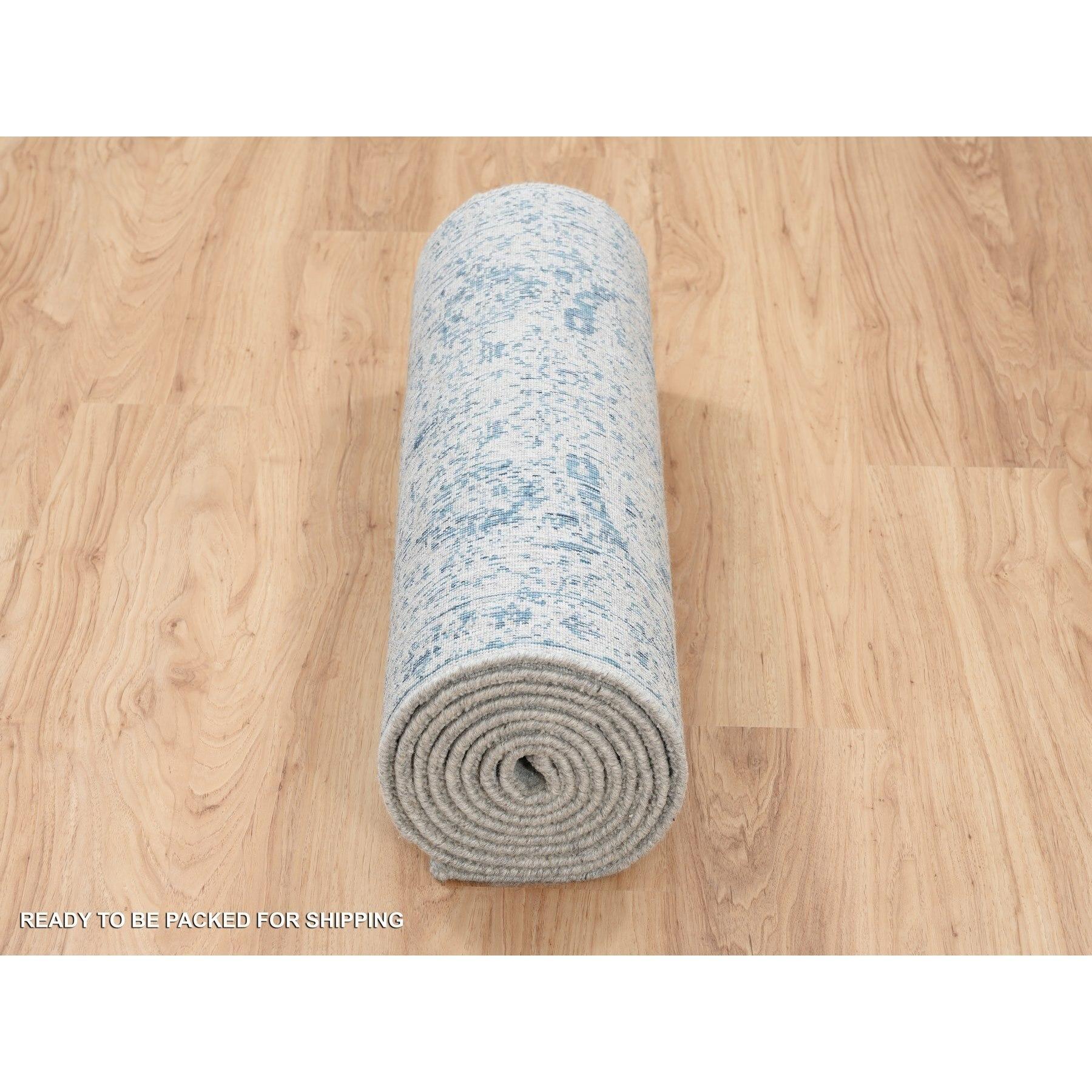 Tappeto Runner grigio con tessitura a mano in lana jacquard fine e seta vegetale 2'6 