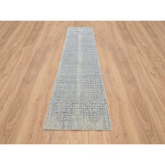 2'6"x12' Gray, Jacquard Hand Loomed, Wool and Plant Based Silk, Runner, Rug