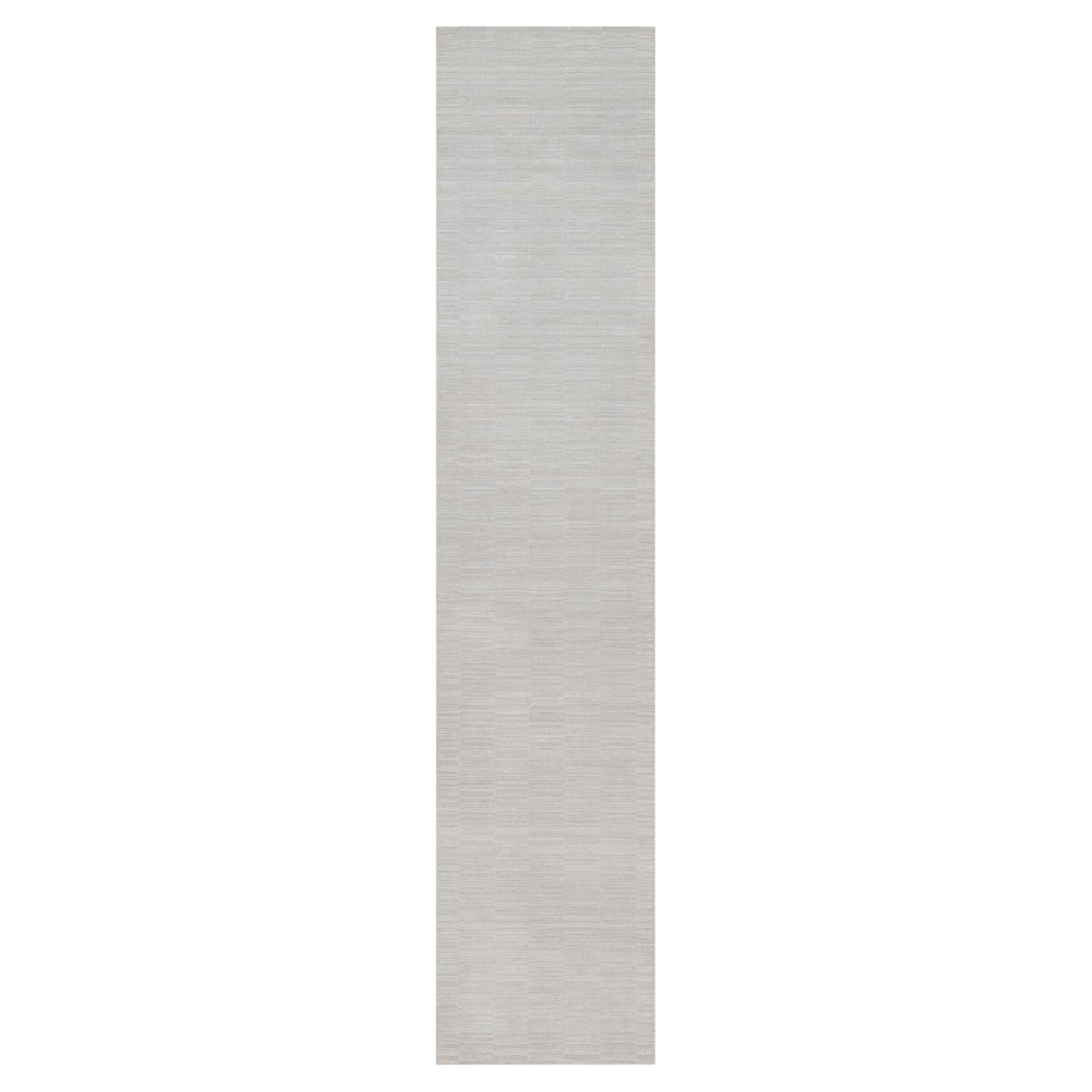 2'6"x12' White Hand Loomed Plain Modern Striae Design Polyester Runner Rug For Sale